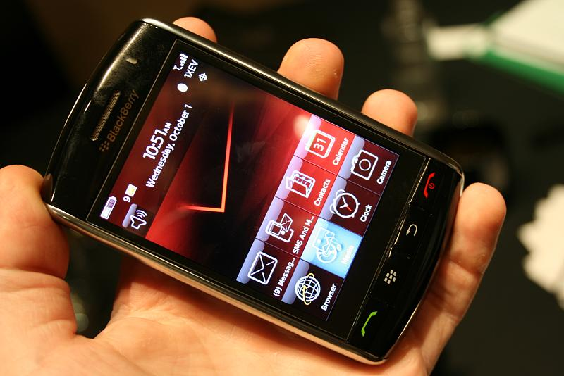Illustration for article titled BlackBerry Storm First Hands On